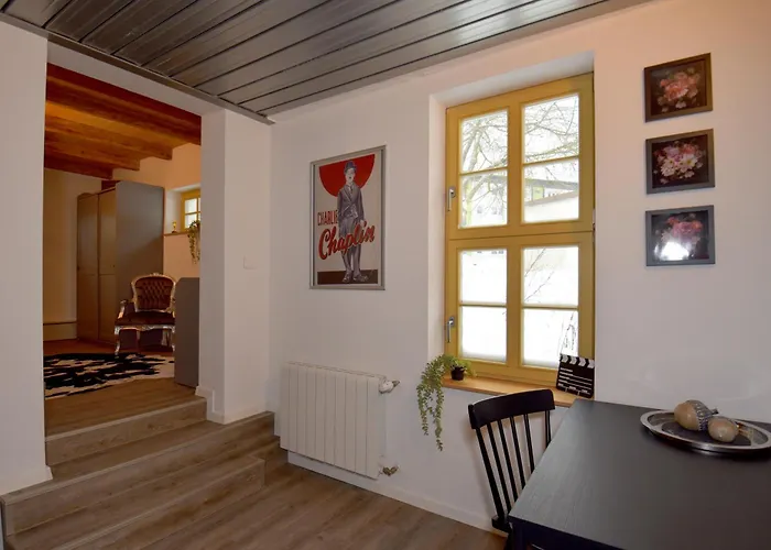 Im Filmtheater Apart Otel