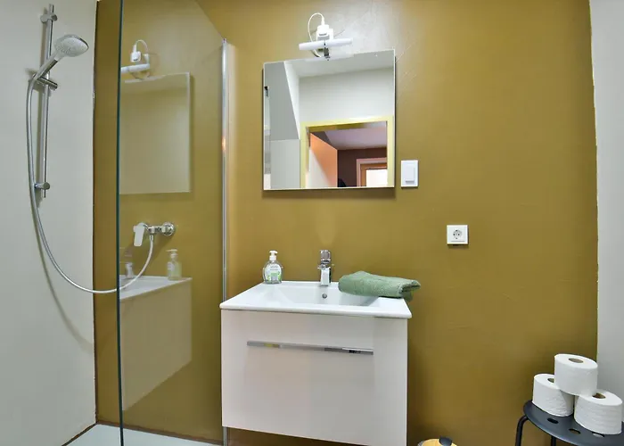 Im Filmtheater Apart Otel